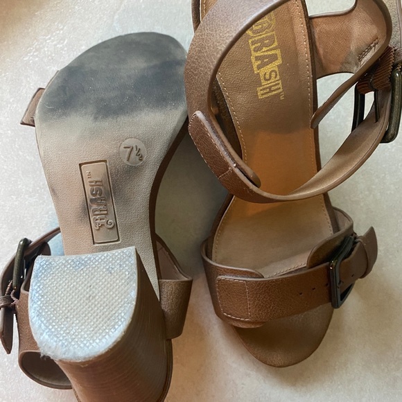 Ladies heeled sandals in size 7.5 - Picture 5 of 5